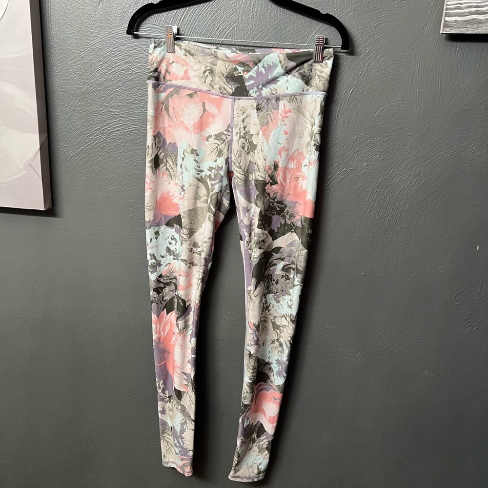Fabletics Powerhold Floral Print Leggings Pink Purple Green Womens S‎